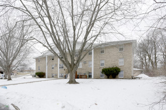 2807 Rudeen Close in Rockford, IL - Building Photo - Building Photo