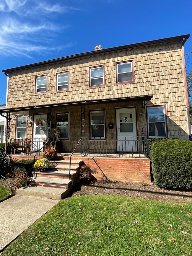 20 Middle Ave