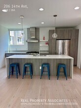 206 14th Ave in Seattle, WA - Building Photo - Building Photo