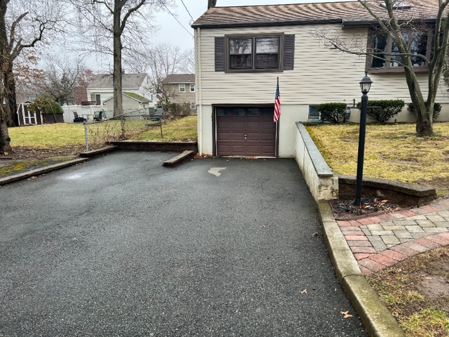 15 Caldwell Rd in Parsippany Troy Hills, NJ - Building Photo - Building Photo