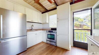 44-123-123 Mikiola Dr in Kaneohe, HI - Building Photo - Building Photo