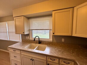 1400 E Hanna Ave in Indianapolis, IN - Foto de edificio - Building Photo