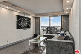 343 Pioneer Dr in Glendale, CA - Building Photo - Building Photo