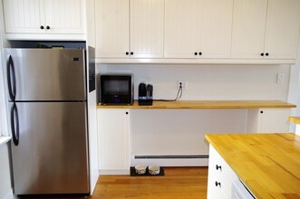 244 Cypress St, Unit #1 in Brookline, MA - Building Photo - Building Photo