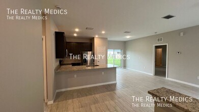 3290 Halden Ave SE in Palm Bay, FL - Building Photo - Building Photo