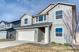 15703 Patriot Ave in Nampa, ID - Foto de edificio - Building Photo