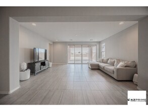 7128 W Coles Rd in Phoenix, AZ - Building Photo - Building Photo