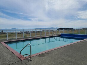 1728 Edwards Dr in Point Roberts, WA - Building Photo - Building Photo