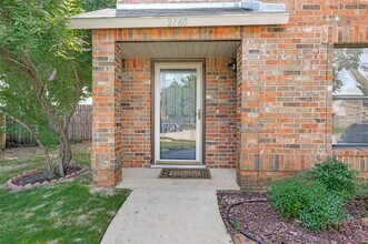 2160 Glenhaven Dr in Lewisville, TX - Building Photo - Building Photo