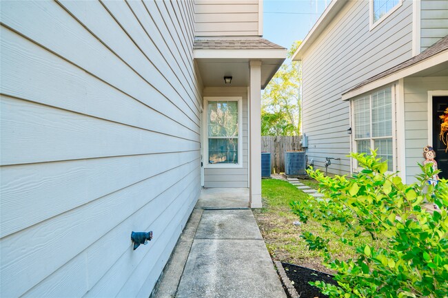 property at 2831 Hackamore Hollow Ln