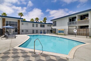 State in San Diego, CA - Building Photo