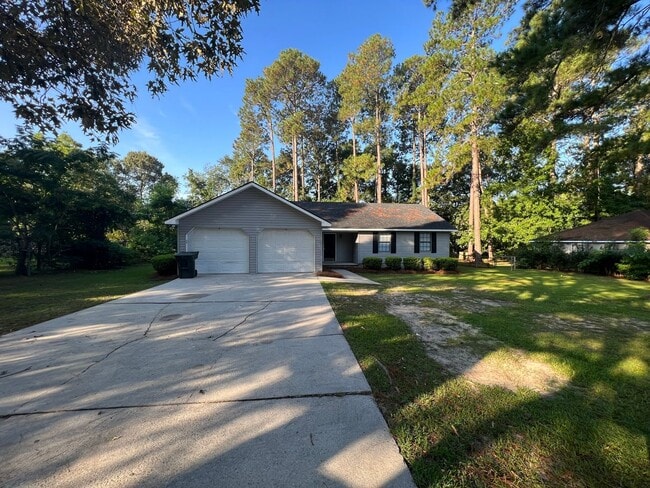302 Debbie Ln in Statesboro, GA - Building Photo - Building Photo