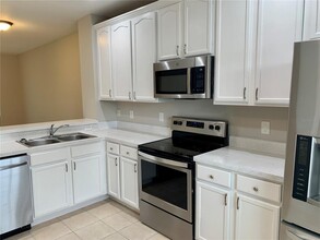 9346 Flowering Cottonwood Rd in Orlando, FL - Building Photo - Building Photo