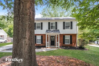 11421 Painted Tree Rd in Charlotte, NC - Building Photo - Building Photo