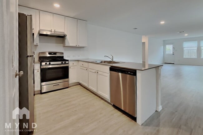 9928 Wye Ml in San Antonio, TX - Foto de edificio - Building Photo