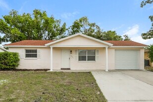 7921 Eugene Dr in Port Richey, FL - Building Photo