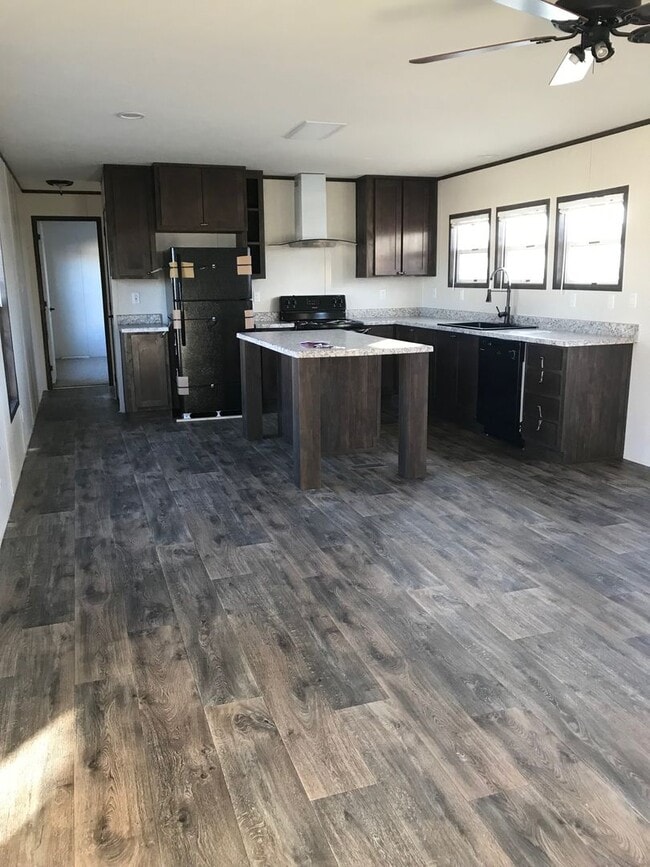property at 800 N Old Betsy Rd