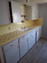 140 Eastern Heights Blvd in Elyria, OH - Building Photo - Building Photo