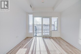 7439 Kingston Rd in Toronto, ON - Building Photo - Building Photo