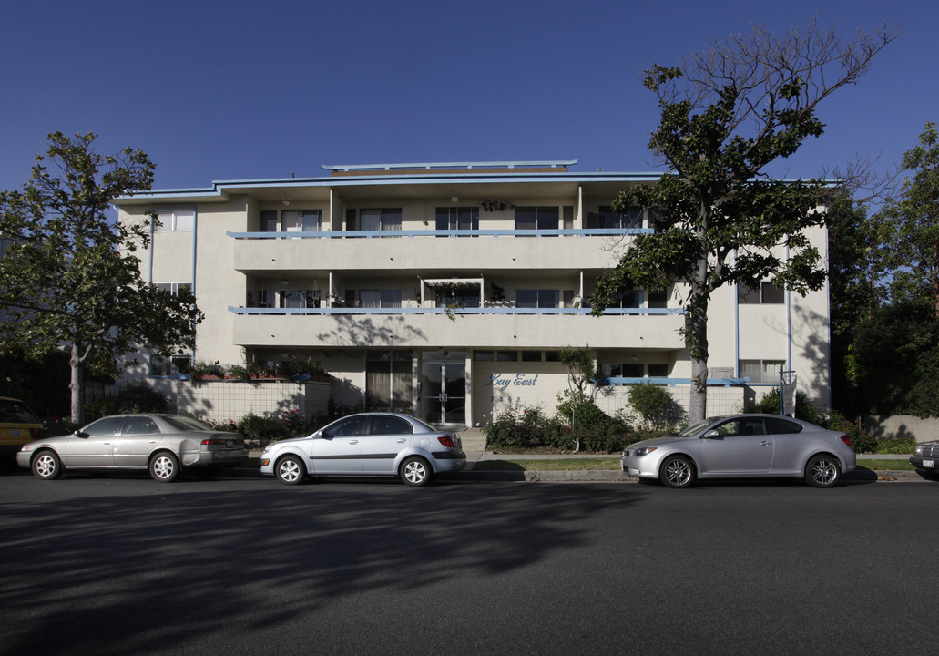 Bay East in Santa Monica, CA - Foto de edificio