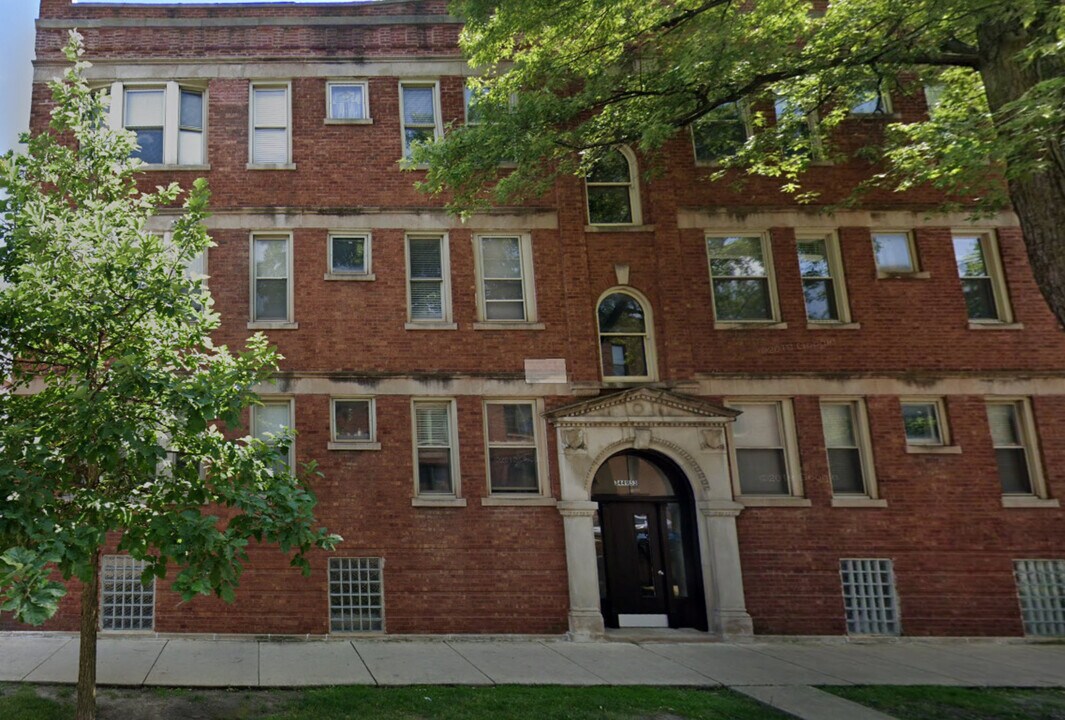 3449 W Schubert Ave in Chicago, IL - Building Photo