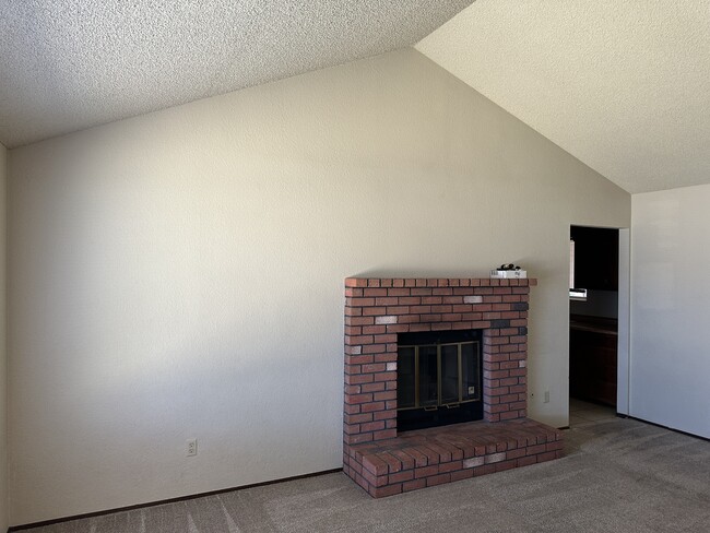 4100 Goldust Dr in Modesto, CA - Building Photo - Building Photo