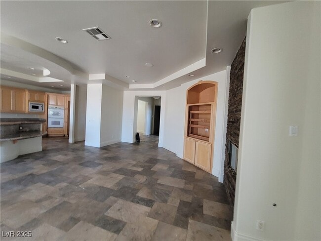 8304 Broad Peak Dr in Las Vegas, NV - Building Photo - Building Photo