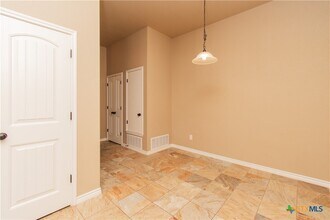 402 Sladecek Dr in Killeen, TX - Building Photo - Building Photo