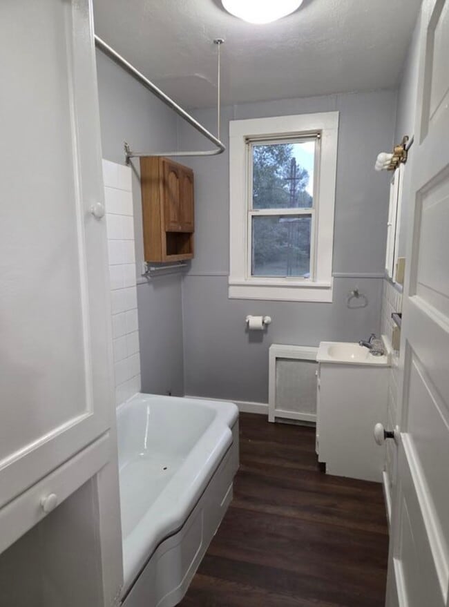 254 Main St, Unit 1st level