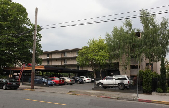 Mark Spencer Apartments in Seattle, WA - Foto de edificio - Building Photo