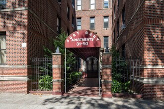 Fort Gary Apartments in Astoria, NY - Building Photo - Building Photo