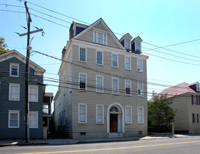 298 Meeting St in Charleston, SC - Foto de edificio - Building Photo