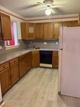 1274 E Main St in Meriden, CT - Building Photo - Building Photo