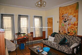 74 Hano St, Unit 74 in Boston, MA - Building Photo - Building Photo