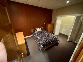 108 S Main St in Otterbein, IN - Foto de edificio - Building Photo