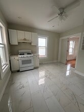 61 Lamson St in West Haven, CT - Building Photo - Building Photo
