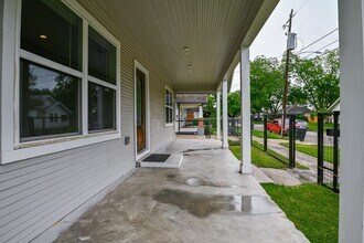 1110 Louise St in Houston, TX - Building Photo - Building Photo