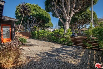2441 14th St in Santa Monica, CA - Building Photo - Building Photo