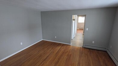 3618 Robb Ave in Cheviot, OH - Building Photo - Building Photo