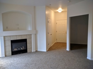 5255 Memphis St in Denver, CO - Foto de edificio - Building Photo