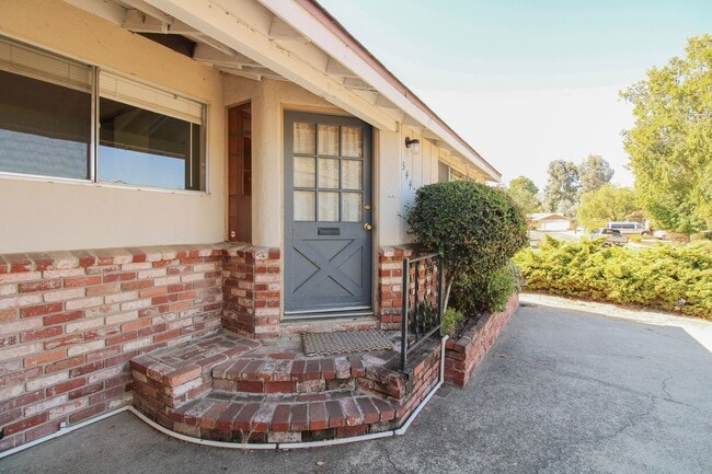 property at 544 Princeton Pl