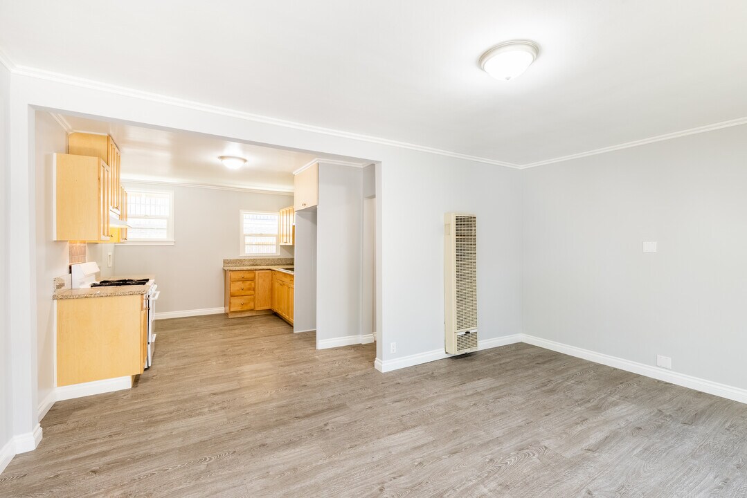 1049 Ruberta Ave, Unit Ruberta in Glendale, CA - Building Photo