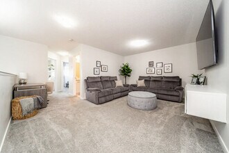 20548-20100 100 Ave NW in Edmonton, AB - Building Photo - Building Photo