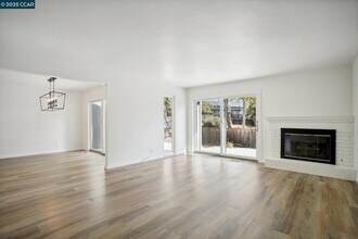 119 Cypress Point Way in Moraga, CA - Building Photo - Building Photo