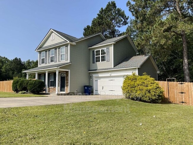 395 Americana Dr in Raeford, NC - Building Photo - Building Photo