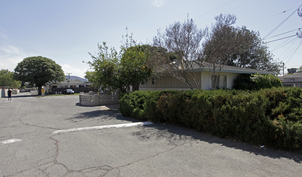 17771 San Bernardino Ave in Bloomington, CA - Building Photo