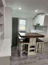 256 N Wellwood Ave in Lindenhurst, NY - Building Photo - Building Photo