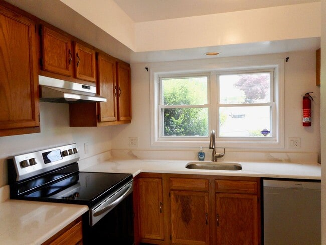 827 High St in Norristown, PA - Building Photo - Building Photo