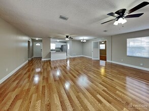 12336 Mayberry Rd in Spring Hill, FL - Building Photo - Building Photo
