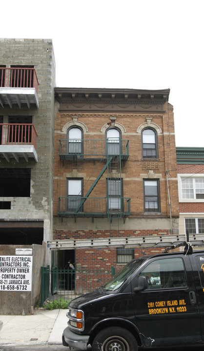 418 New Jersey Ave in Brooklyn, NY - Building Photo